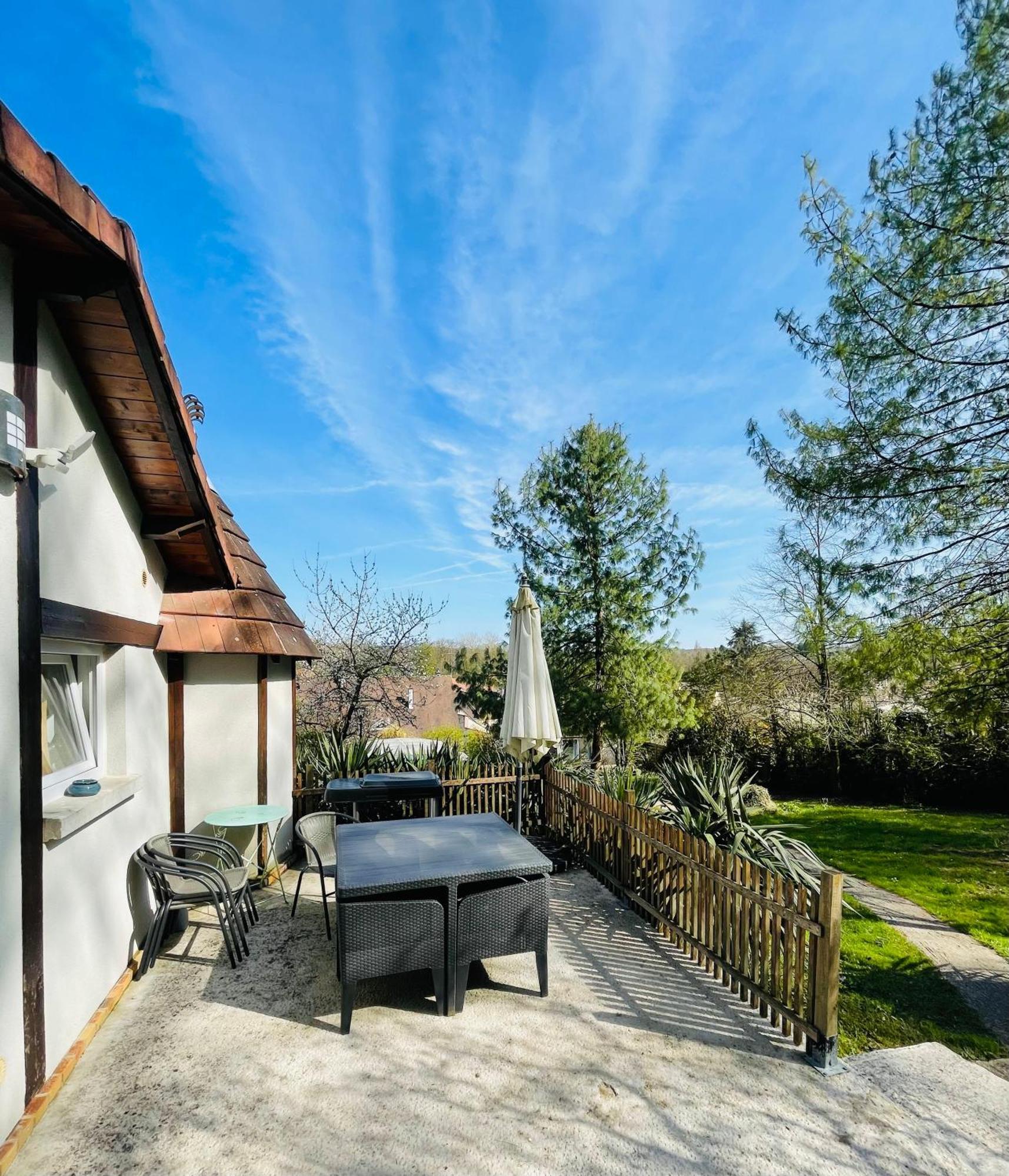 Ambition Zen Presles Hotel Presles  Екстериор снимка