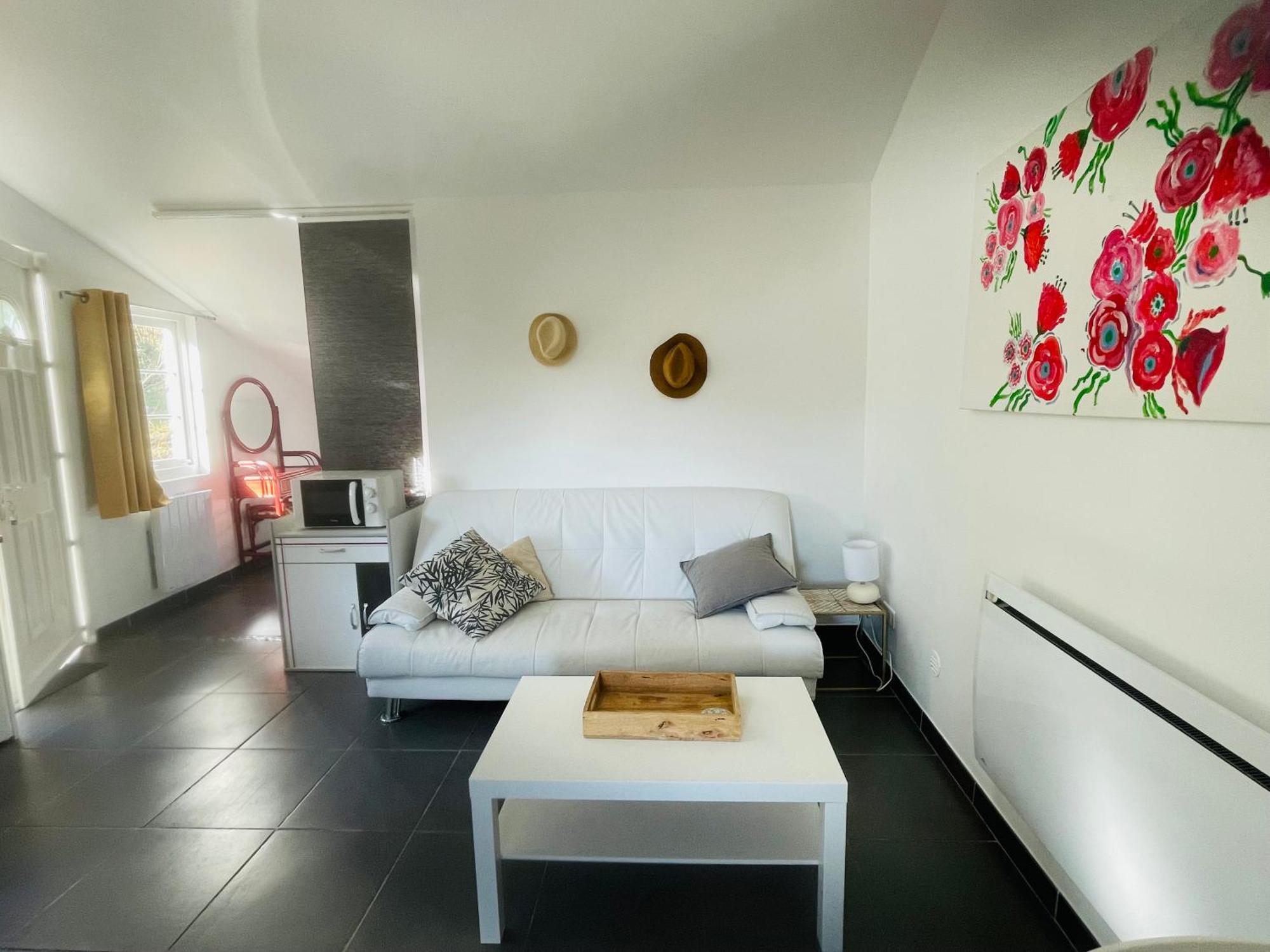 Ambition Zen Presles Hotel Presles  Екстериор снимка