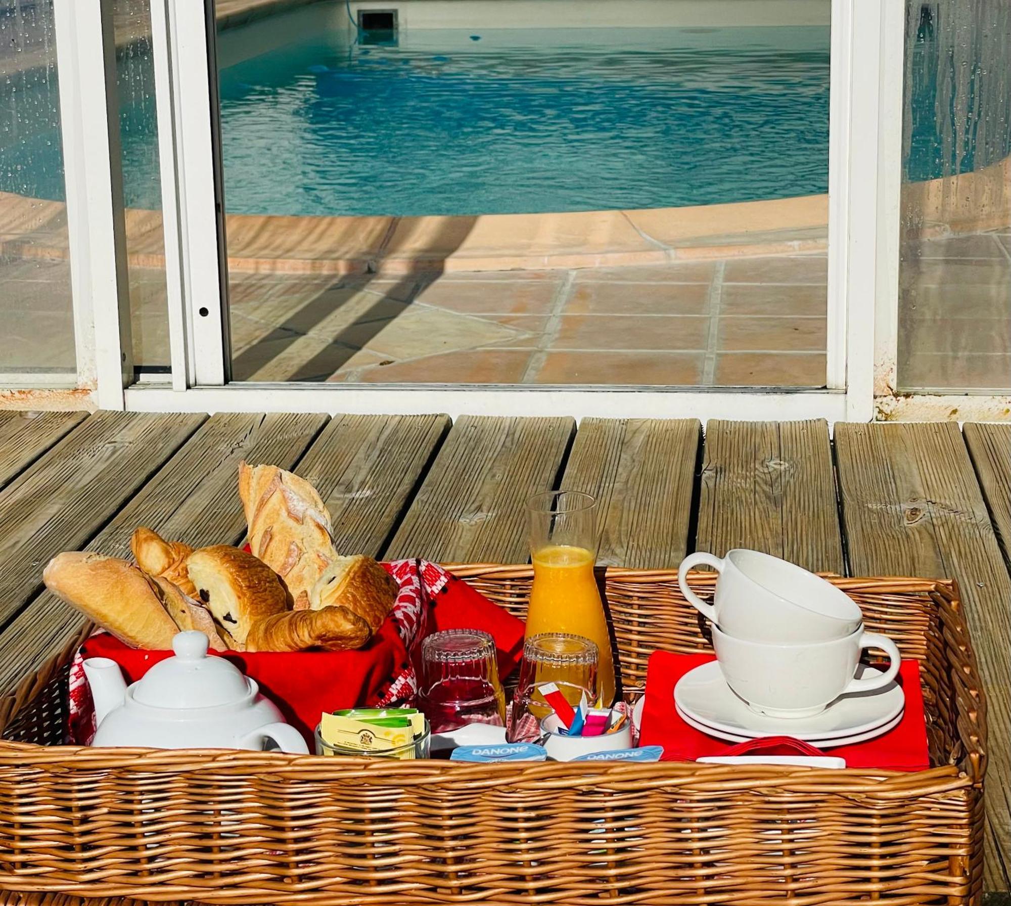 Ambition Zen Presles Hotel Presles  Екстериор снимка