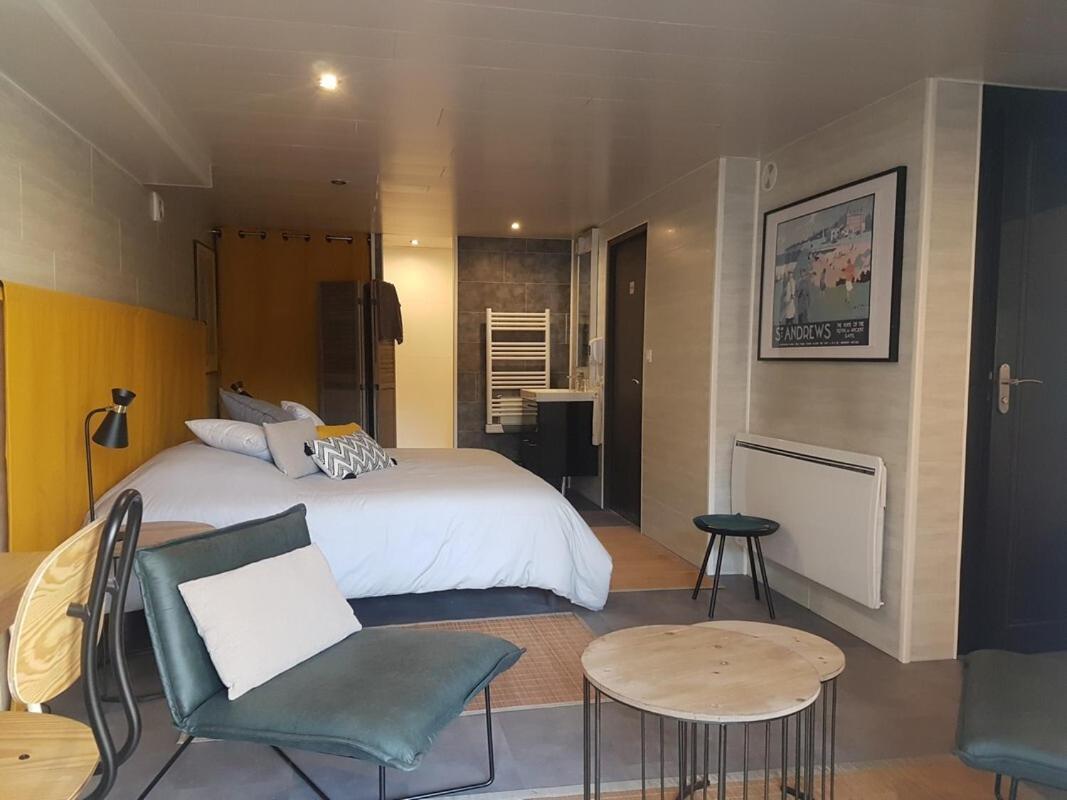 Ambition Zen Presles Hotel Presles  Екстериор снимка